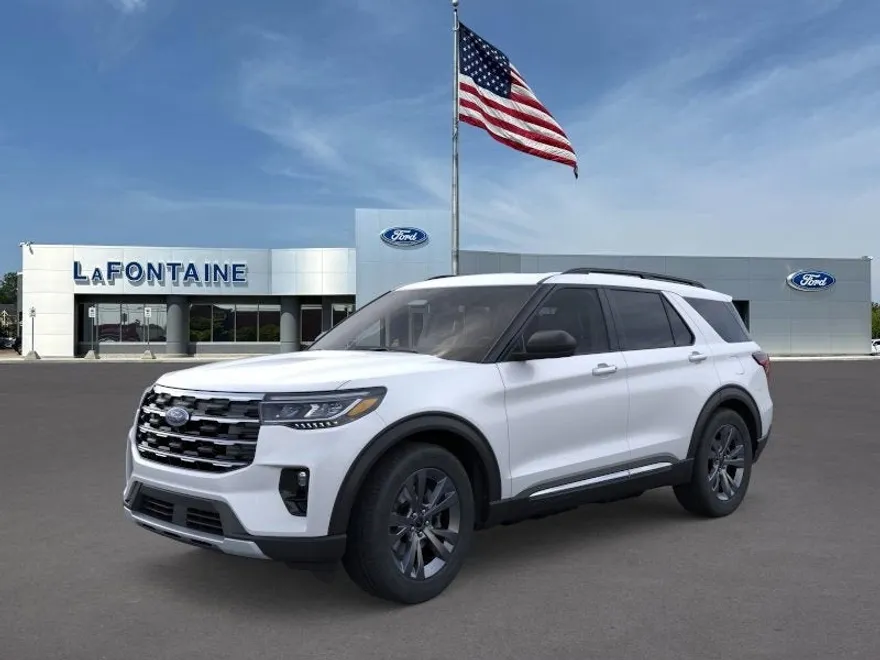 2025 Ford Explorer photo 1