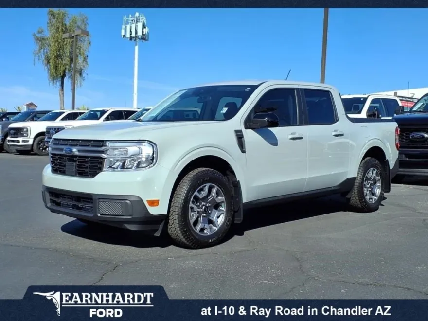 2024 Ford Maverick Lariat photo 1
