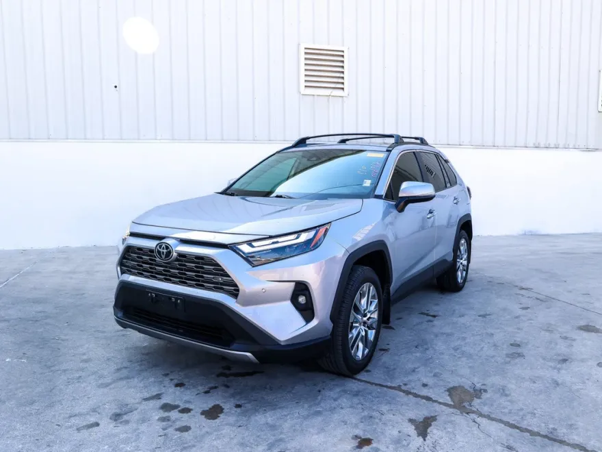 2023 Toyota RAV4 Limited photo 1