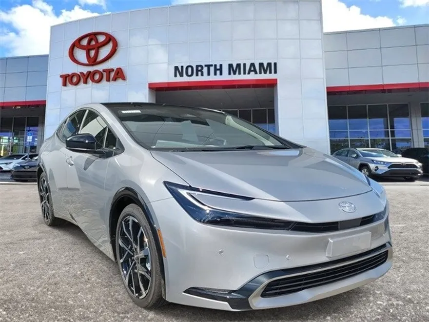 2026 Toyota Prius Plug-in Hybrid XSE photo 1