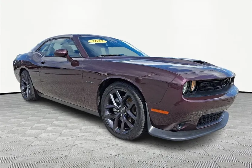 2022 Dodge Challenger R/T photo 1