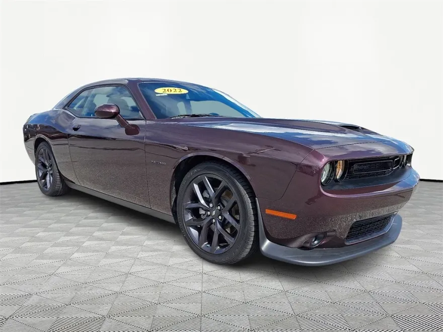 2022 Dodge Challenger R/T photo 1