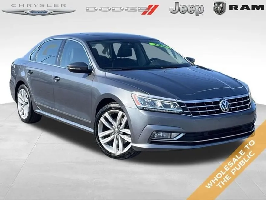 2017 Volkswagen Passat SE photo 1