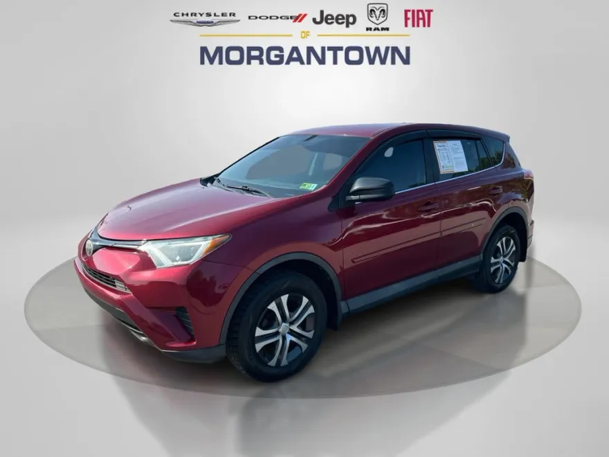2018 Toyota RAV4 LE photo 1