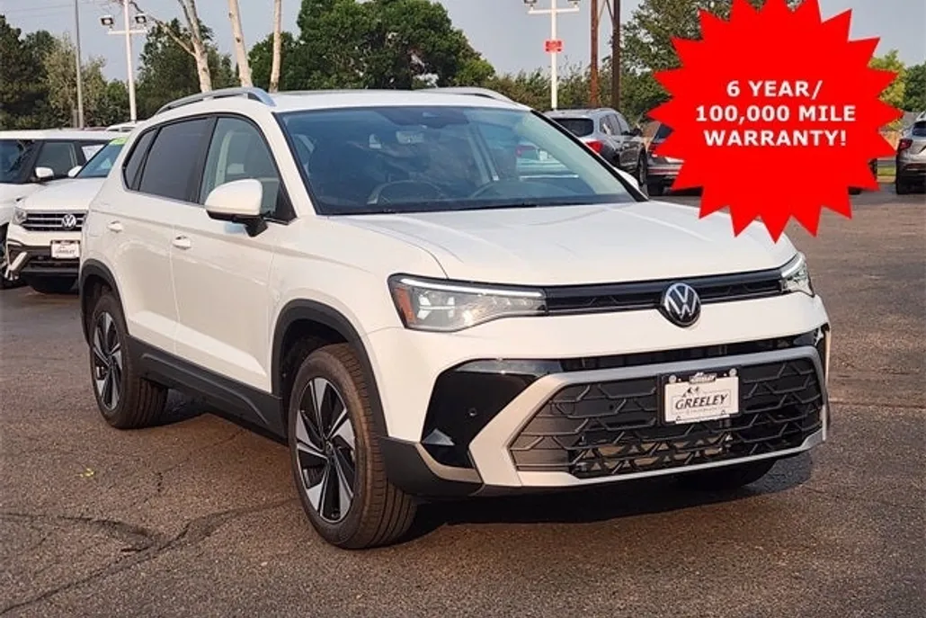 2025 Volkswagen Taos SE photo 1