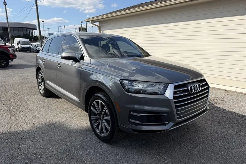 2017 Audi Q7 3.0T Premium Plus photo 1