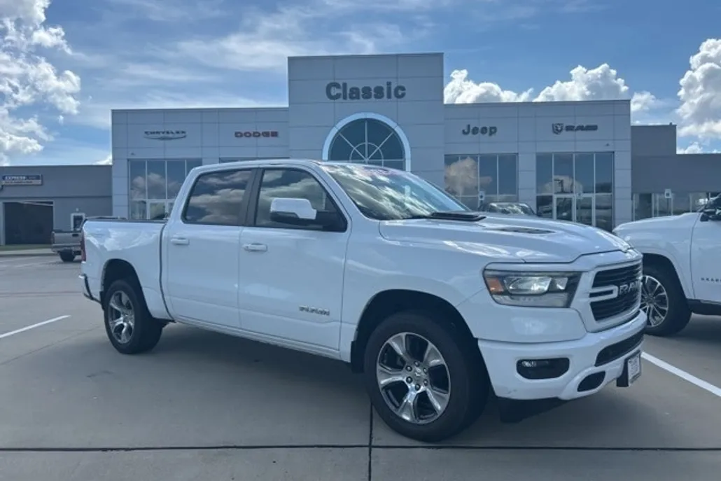 2023 Ram 1500 Laramie photo 1