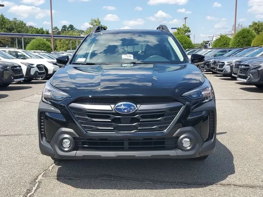 2025 Subaru Outback Premium photo 1