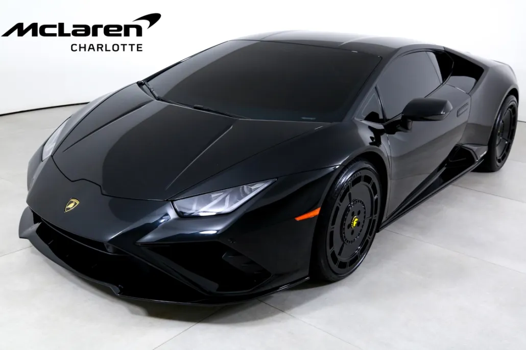 2021 Lamborghini Huracan Evo Coupe photo 1