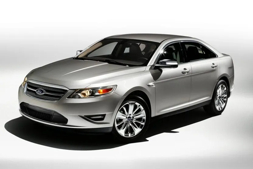 2011 Ford Taurus SEL photo 1