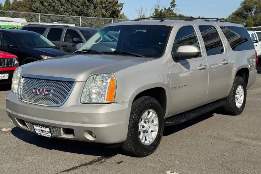 2007 Gmc Yukon XL SLE photo 1