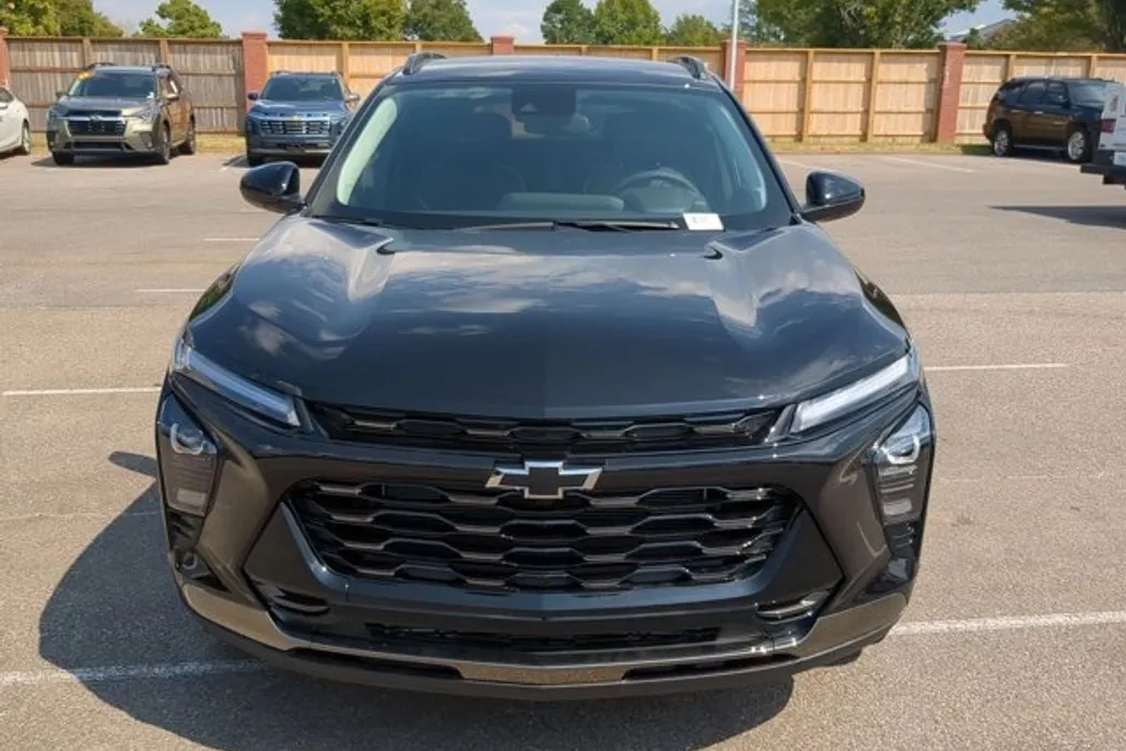 2025 Chevrolet Trax ACTIV photo 1