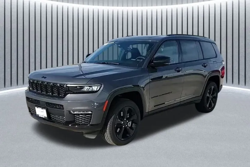 2025 Jeep Grand Cherokee Limited photo 1