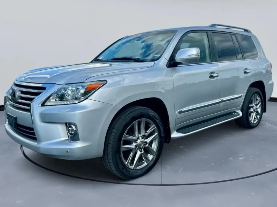 2015 Lexus LX 570 photo 1