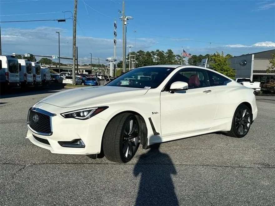 2018 Infiniti Q60 Red Sport 400 photo 1