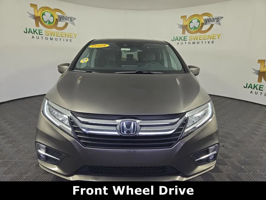 2018 Honda Odyssey Touring photo 1