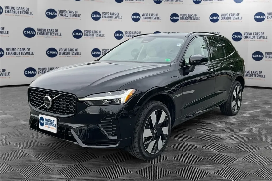 2025 Volvo XC60 Recharge Hybrid T8 Plus photo 1