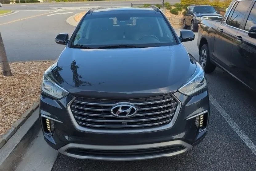 2017 Hyundai Santa Fe Limited Ultimate photo 1