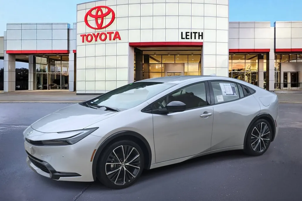 2024 Toyota Prius XLE photo 1