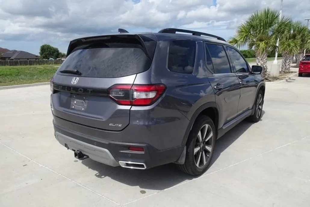 2023 Honda Pilot Elite photo 1