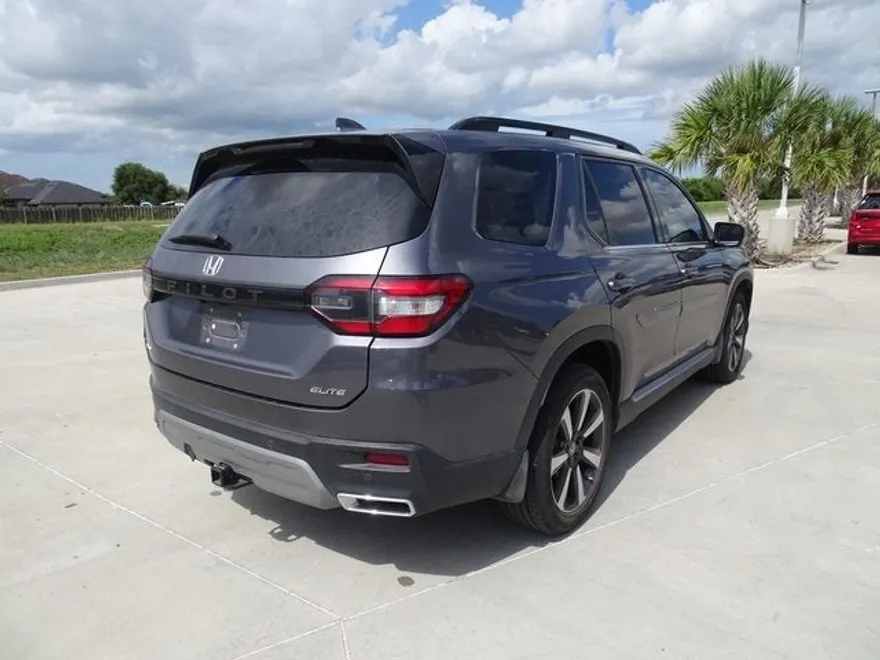 2023 Honda Pilot Elite photo 1
