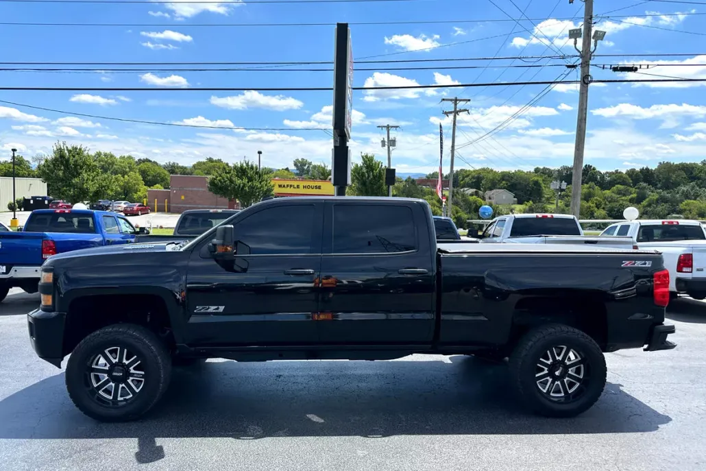 2015 Chevrolet Silverado 2500HD LTZ photo 1