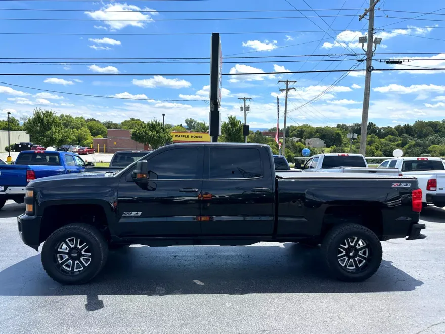 2015 Chevrolet Silverado 2500HD LTZ photo 1