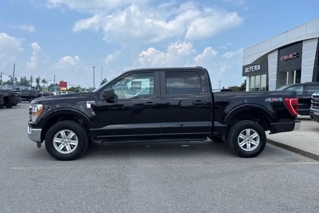2022 Ford F-150 XL photo 1
