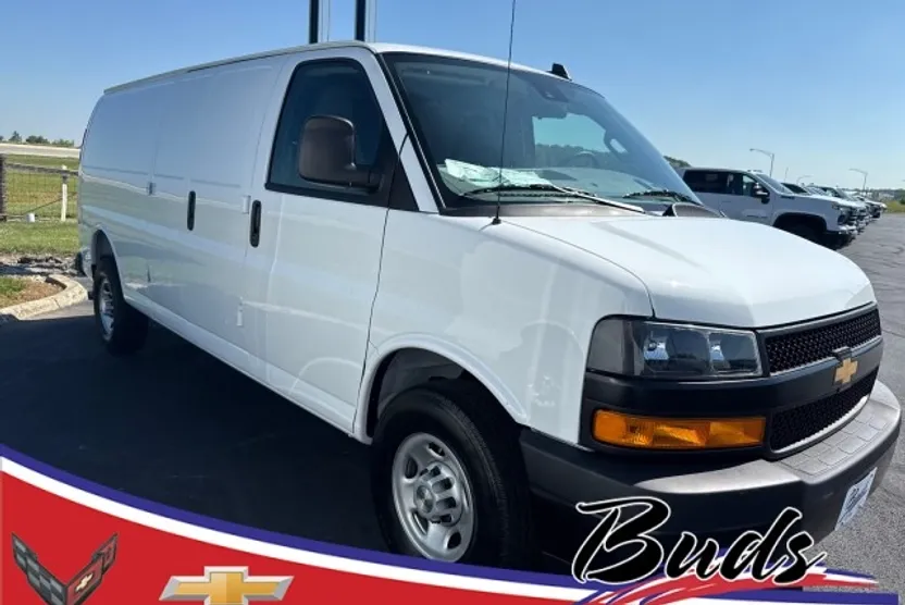 2025 Chevrolet Express Cargo 2500 photo 1