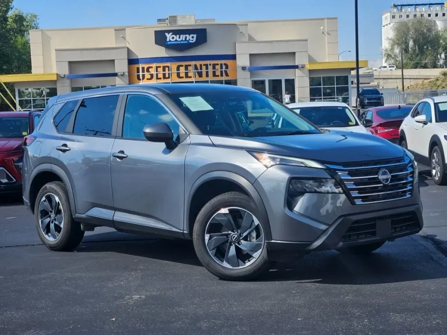 2025 Nissan Rogue SV photo 1