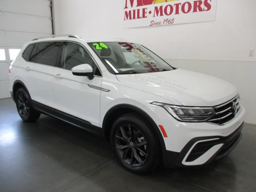 2024 Volkswagen Tiguan SE Wolfsburg Edition photo 1