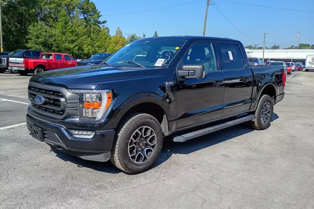 2023 Ford F-150 XLT photo 1
