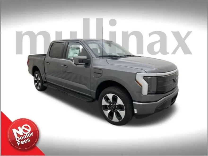 2023 Ford F-150 Lightning Platinum photo 1