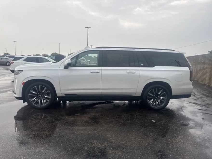 2024 Cadillac Escalade ESV Sport Platinum photo 1