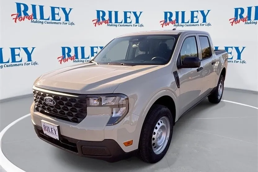 2025 Ford Maverick XL photo 1