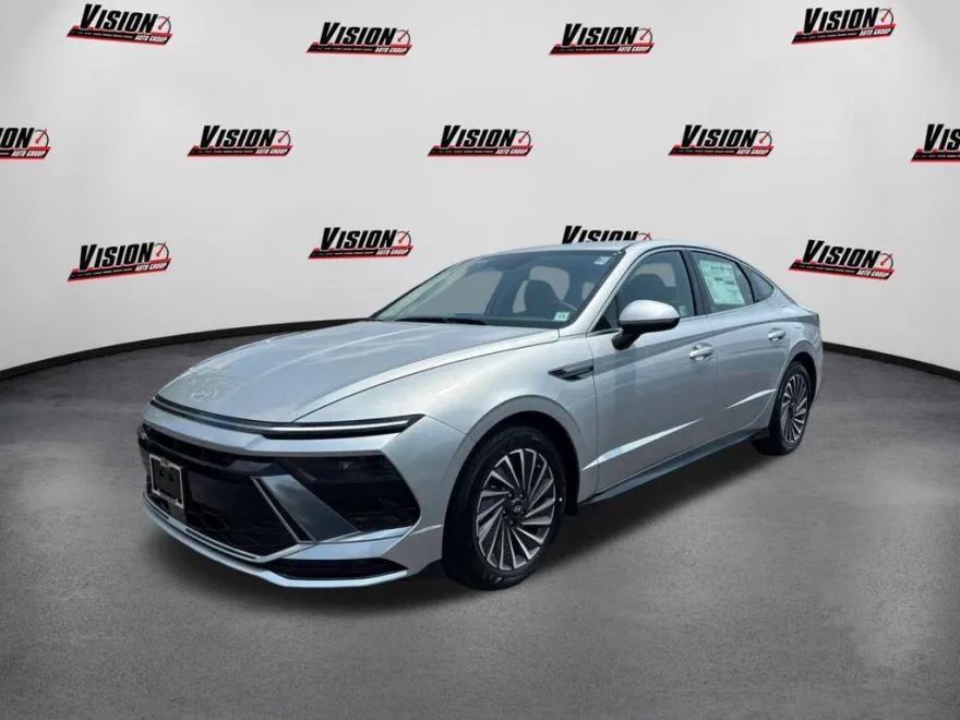 2025 Hyundai Sonata Hybrid SEL photo 1