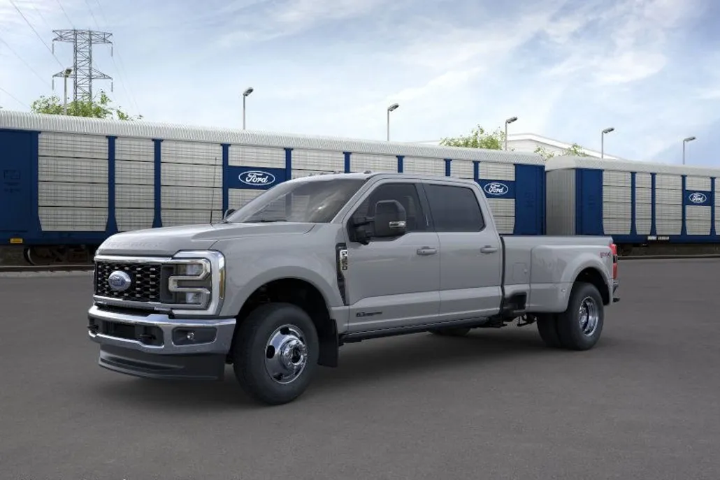 2025 Ford F-350 photo 1