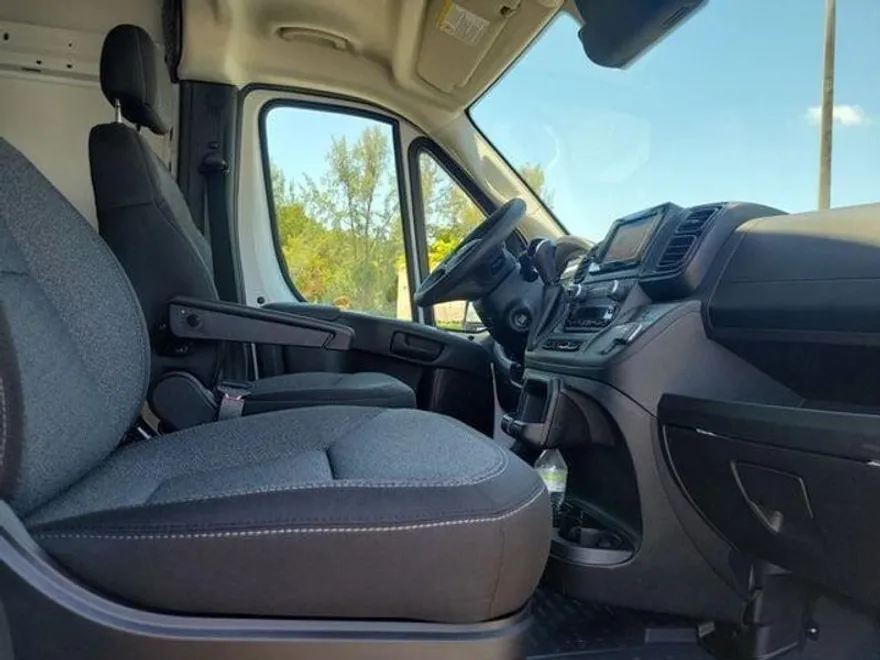 2025 Ram ProMaster 2500 photo 8