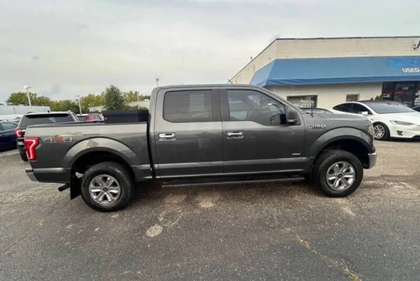 2016 Ford F-150 XLT photo 1