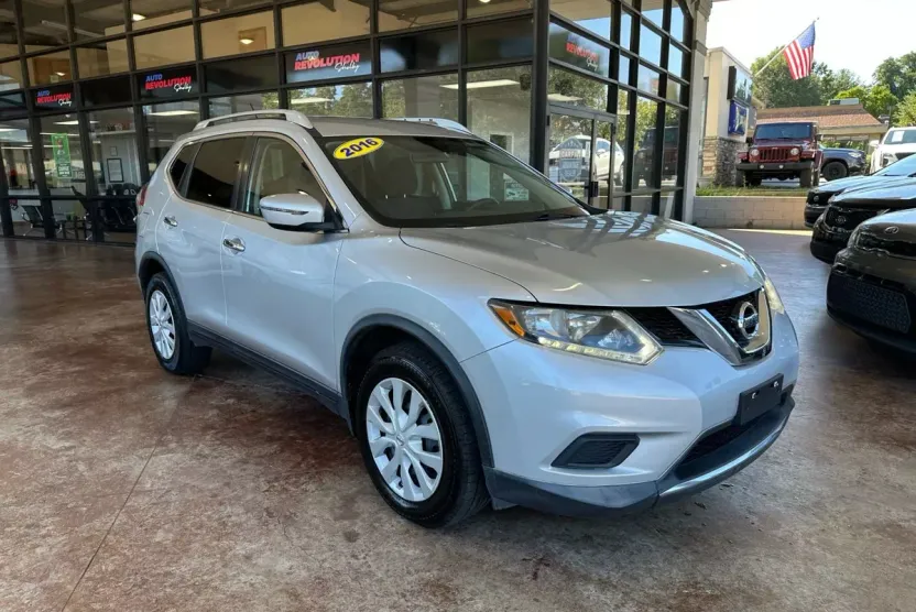 2016 Nissan Rogue photo 1