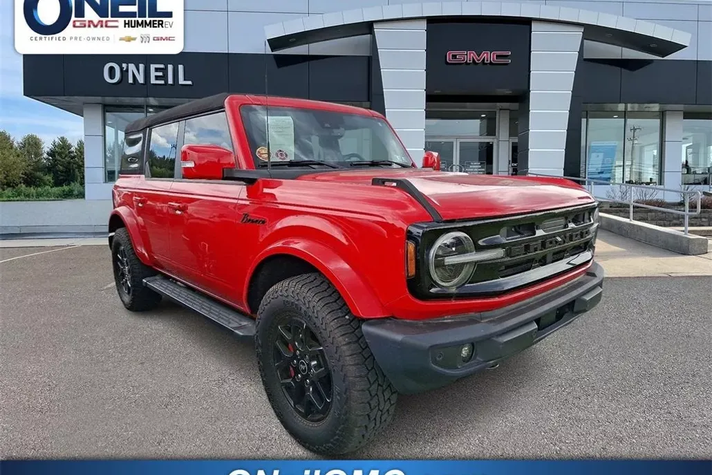 2023 Ford Bronco Outer Banks photo 1