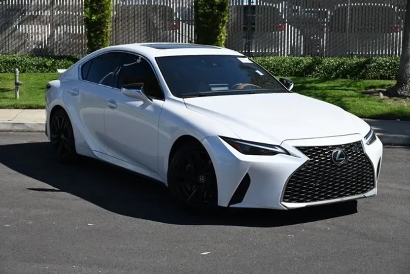 2021 Lexus IS 300 photo 1