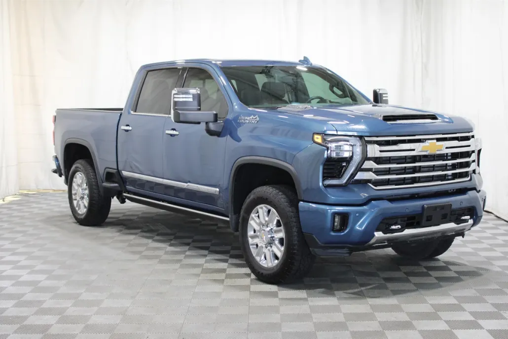 2025 Chevrolet Silverado 2500HD High Country photo 1