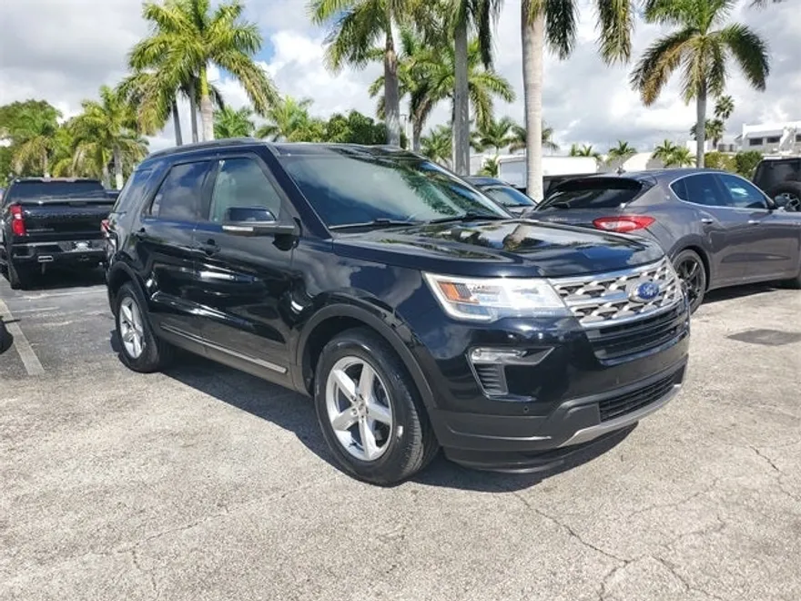 2018 Ford Explorer XLT photo 1