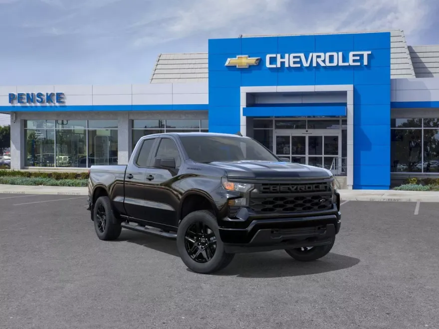 2026 Chevrolet Silverado 1500 Custom photo 1