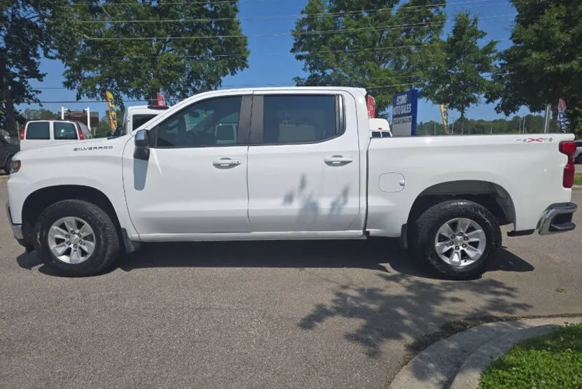 2020 Chevrolet Silverado 1500 LT photo 1