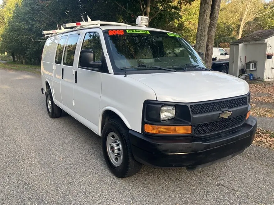 2015 Gmc Savana 3500 Cargo photo 1