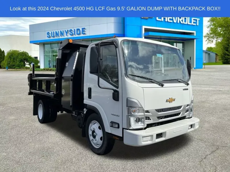 2024 Chevrolet Silverado 4500HD photo 1