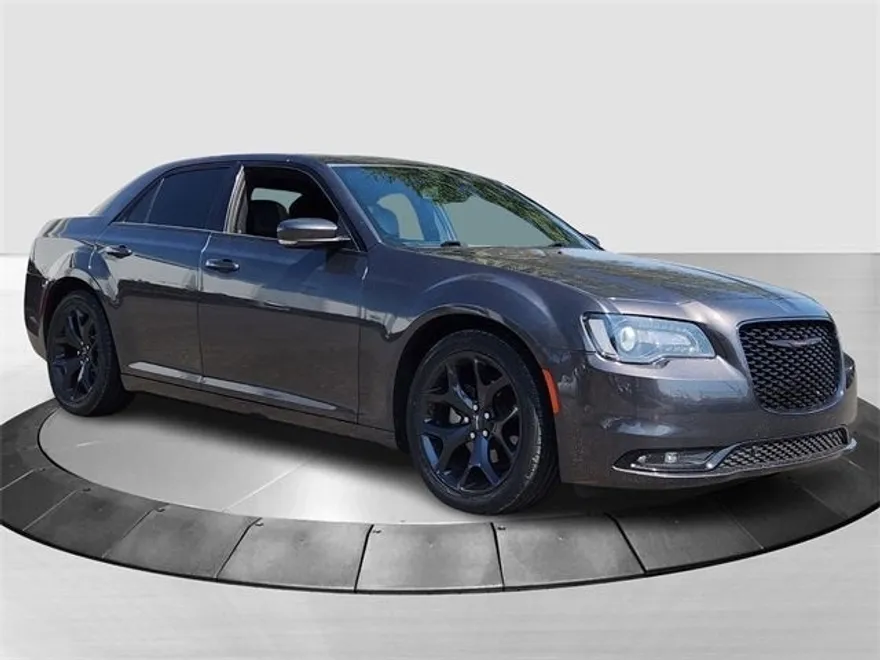 2022 Chrysler 300 photo 1
