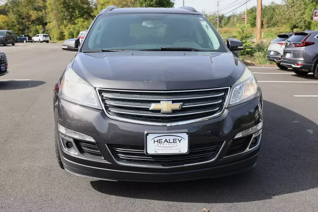 2017 Chevrolet Traverse 1LT photo 1